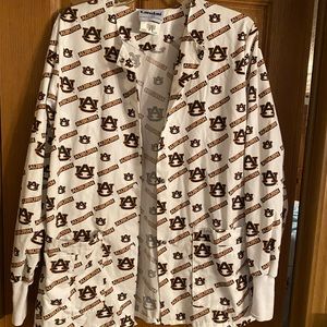 Gently Used Auburn Scrub Jacket size M long sleeve